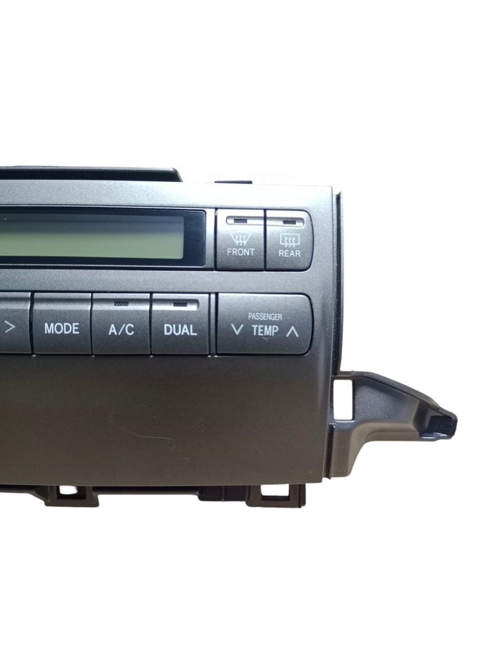 Right-side close-up of Lexus GX470 climate control panel model 88650-60773 SKU CR-4422 highlighting MODE, A/C, and DUAL buttons.
