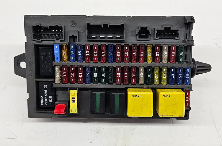 OEM interior fuse box panel for Land Rover Discovery 2 2003-2004 front view