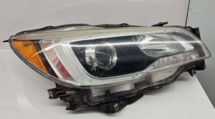 Detailed front angle of passenger-side xenon headlight Subaru Legacy 2015–2017