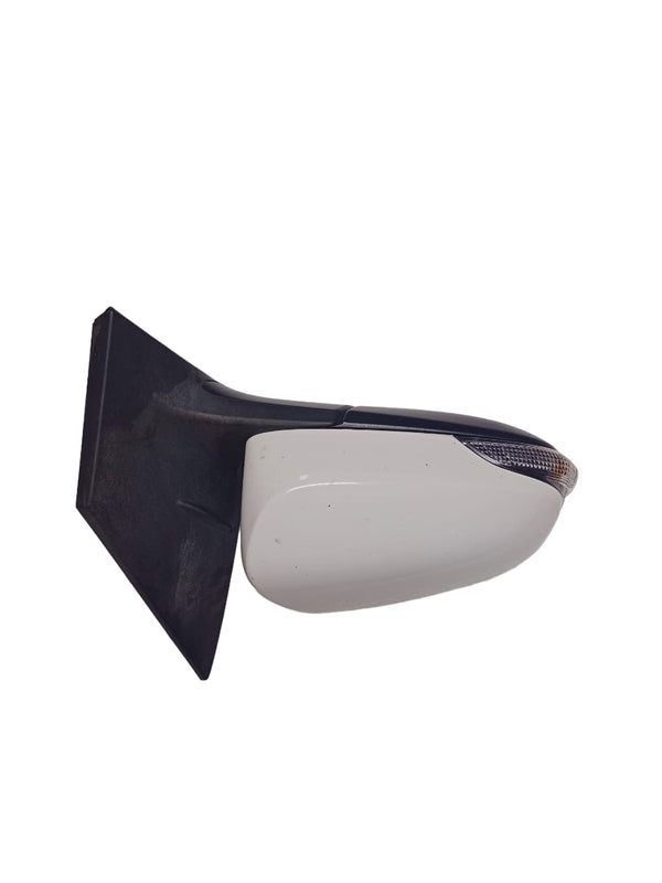 Toyota Corolla 2014-2019 Side View Mirror Heated with Turn Signal Right Passenger Side White Used OEM